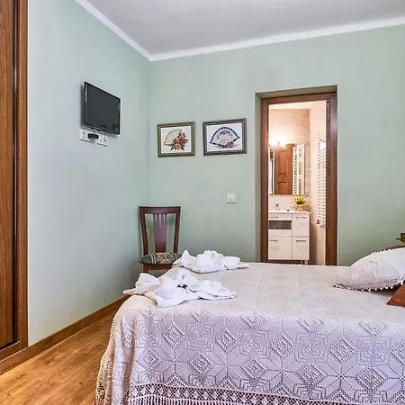 Casa de Férias Cosy House In With Mountain View San Bartolome de Pinares