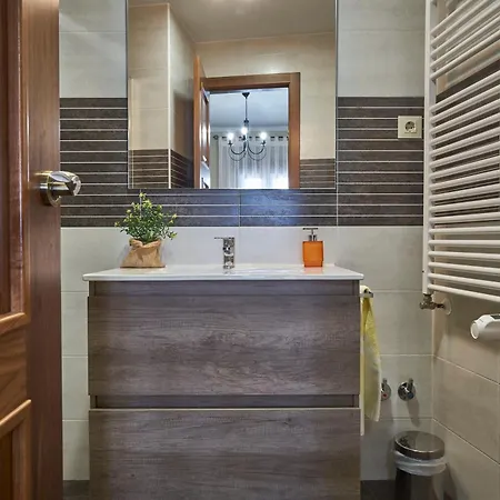 Casa de Férias Cosy House In With Mountain View San Bartolome de Pinares