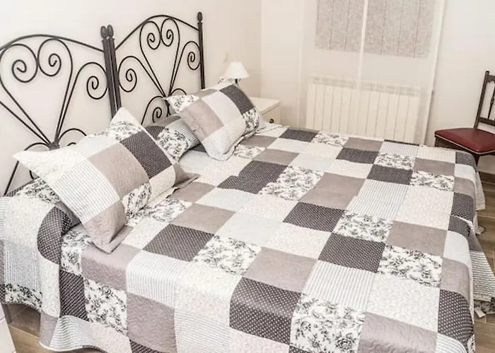 Cosy House In With Mountain View 펜션 San Bartolomé de Pinares