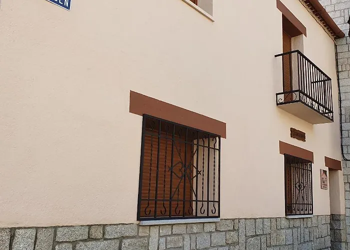 Cosy House In With Mountain View San Bartolomé de Pinares