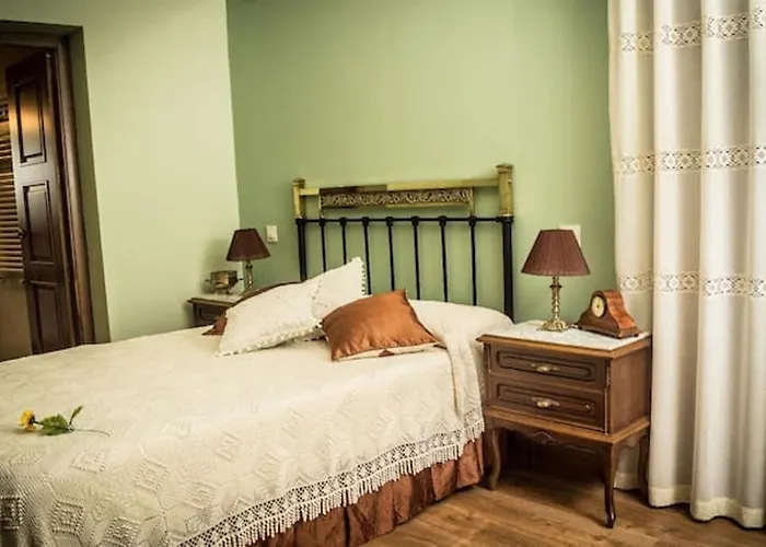 Cosy House In With Mountain View 펜션